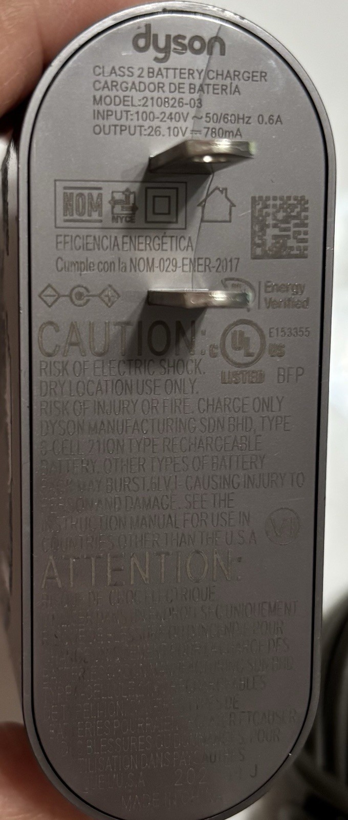 Dyson BATTERY CHARGER MODEL:210826-03 INPUT:100-240V 50/60Hz 0.6A OUTPUT:26.10V gallery
