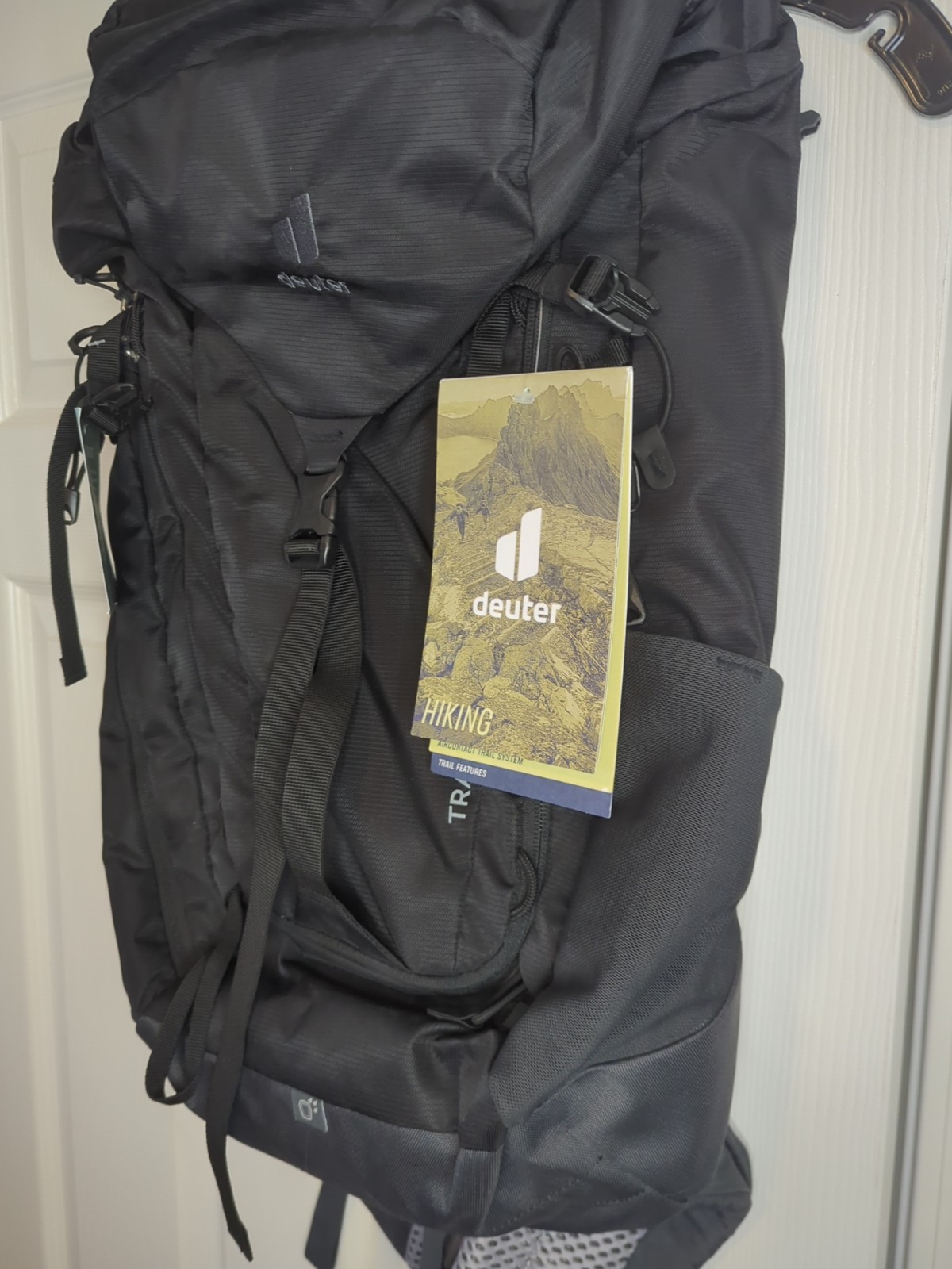 New With Tags Deuter Trail 30 Backpacking Backpack Black 3