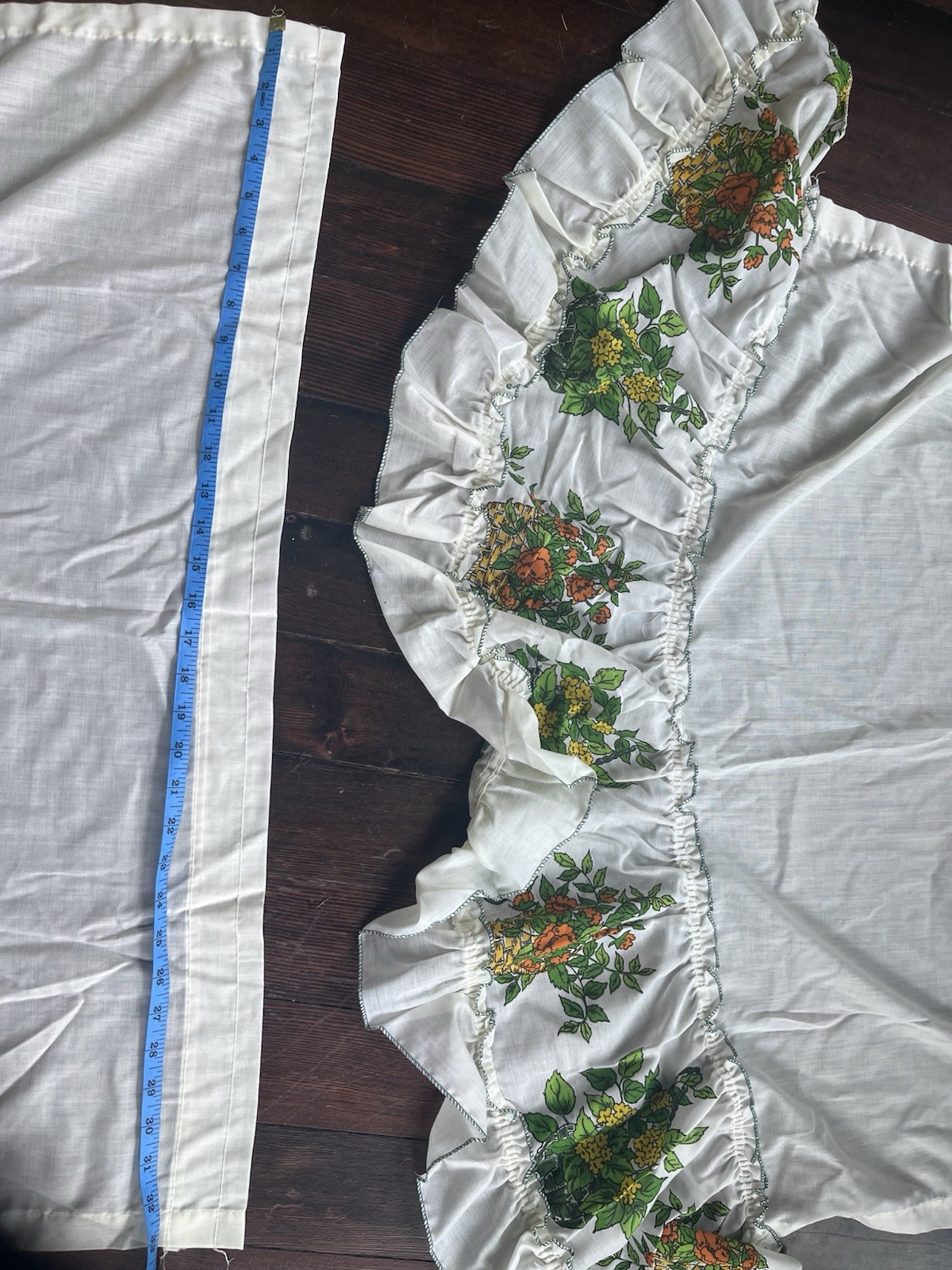 Ruffled Floral Rod Pocket Window Valance White 33in Light Filtering Unlined gallery