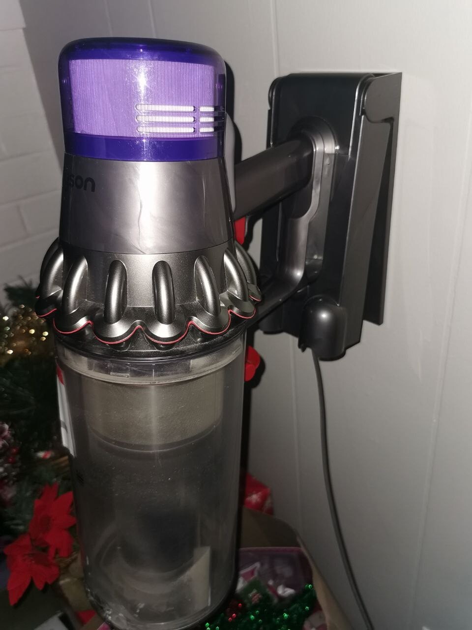 Dyson Outsize Total Clean Cordless Stick Vacuum Cleaner - Nickel/Red gallery