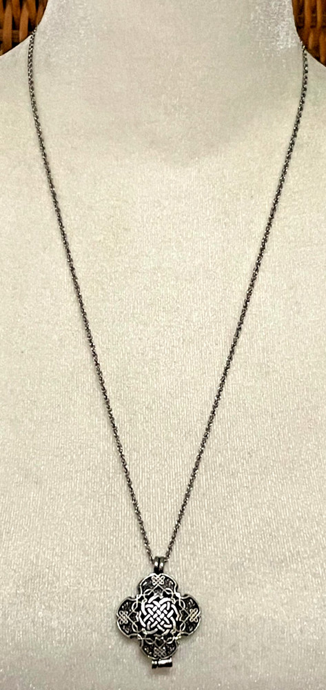Cathedral Art Celtic Prayer Locket Necklace, One Size, Silver PL215
