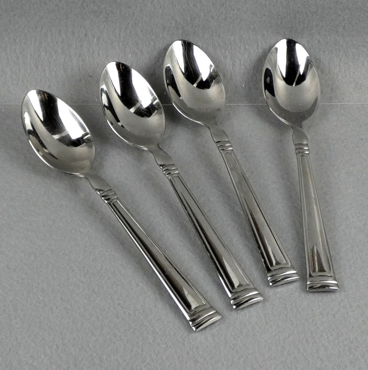 Lenox Esquire Glossy Stainless Flatware -- Place Oval Soup Spoon 7 1/8" gallery