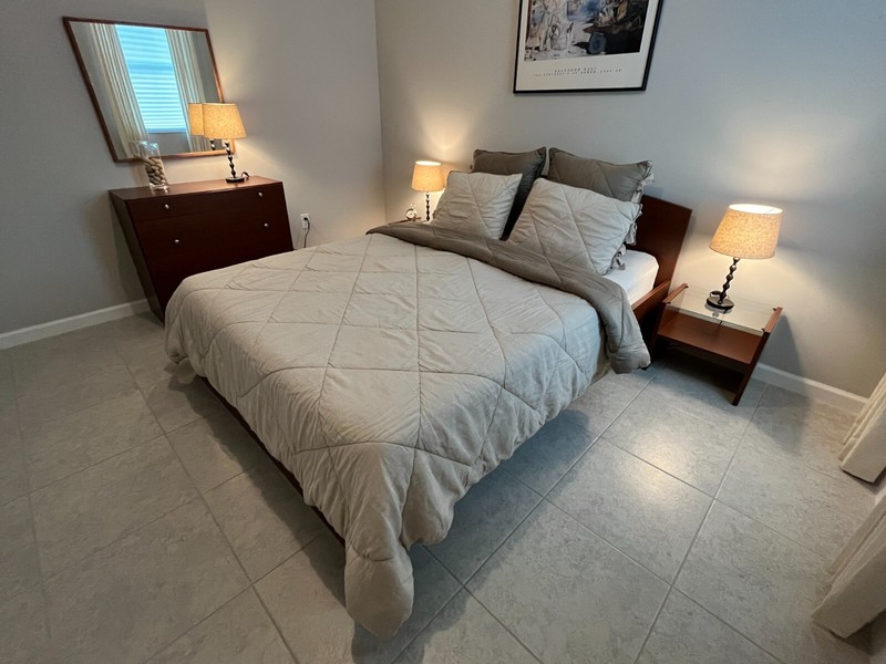 POTTERY BARN LINEN SILK BLEND COMFORTER & SHAMS 5 PIECE SET PRE-OWNED gallery