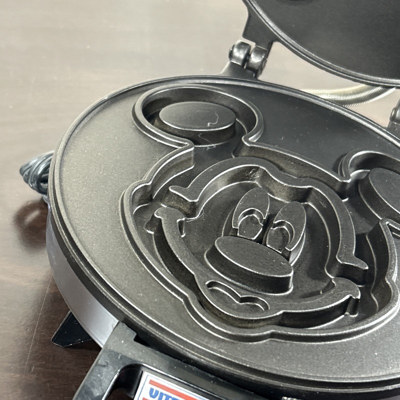 Vitantonio 950 Mickey’s Waffler Maker Round Waffler 900W Walt Disney Tested gallery