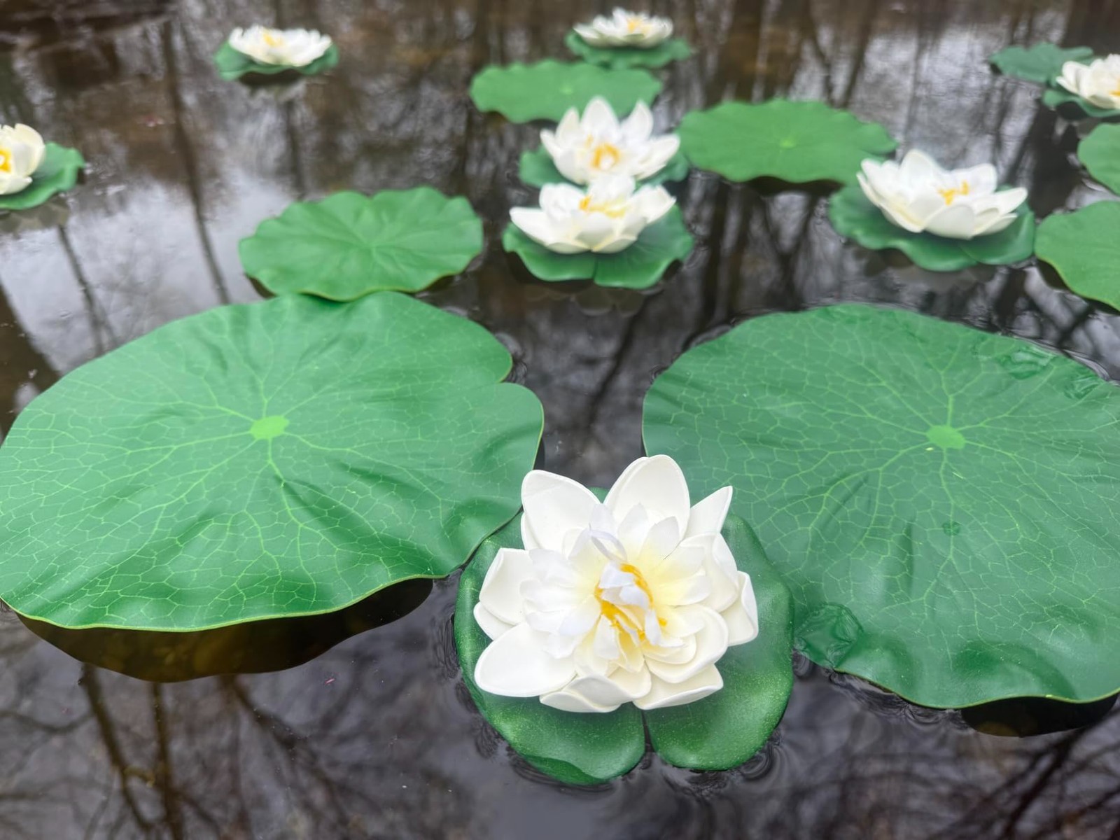 Artificial Floating Lily Pads 10PCS Lotus Leaves Pond Decor for Koi Fish Pool gallery
