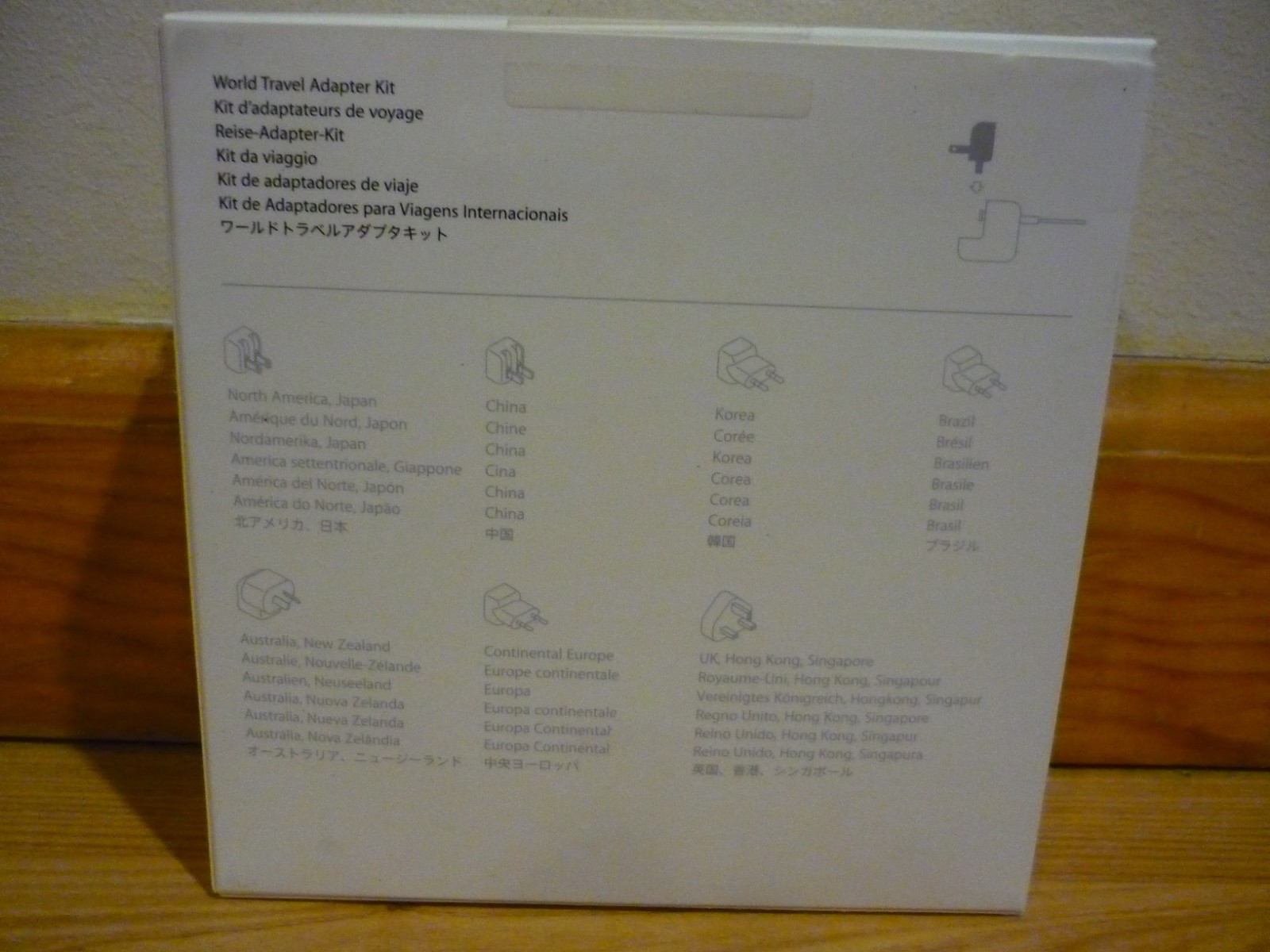 APPLE WORLD TRAVEL ADAPTER KIT MD837AM/A WHITE OEM GENUINE gallery