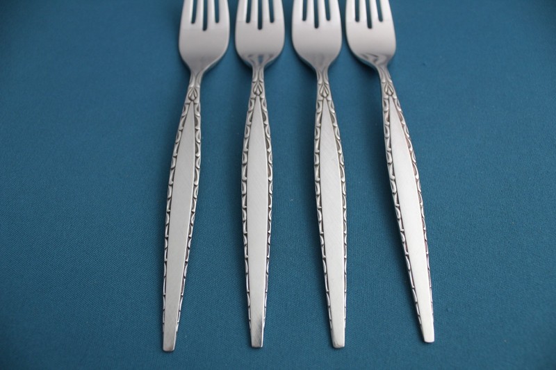 4 Dinner Forks ONEIDA Community VENETIA Stainless 7 3/8" gallery
