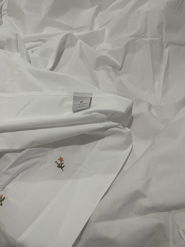 Finera Portugal NWT 4pc Queen Sheet Set Luxury Percale White Embroidery gallery