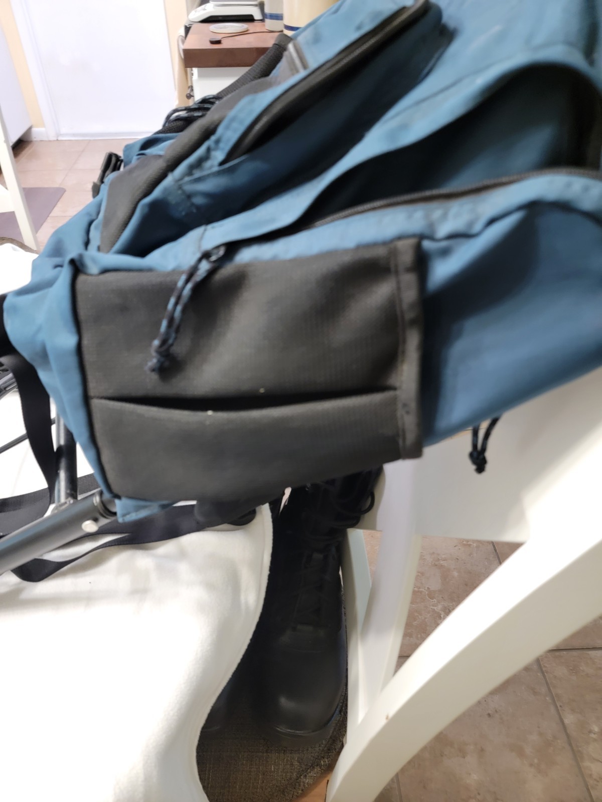EMS External Frame Hiking Backpack Blue Hip Belt 4 Pockets Adjustable Straps 4