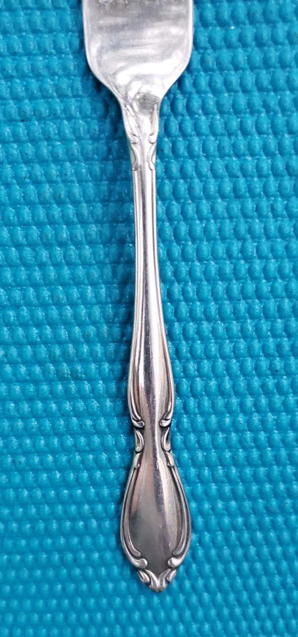 Oneida STRATHMORE Deluxe Stainless DINNER FORK 7 1/4" gallery