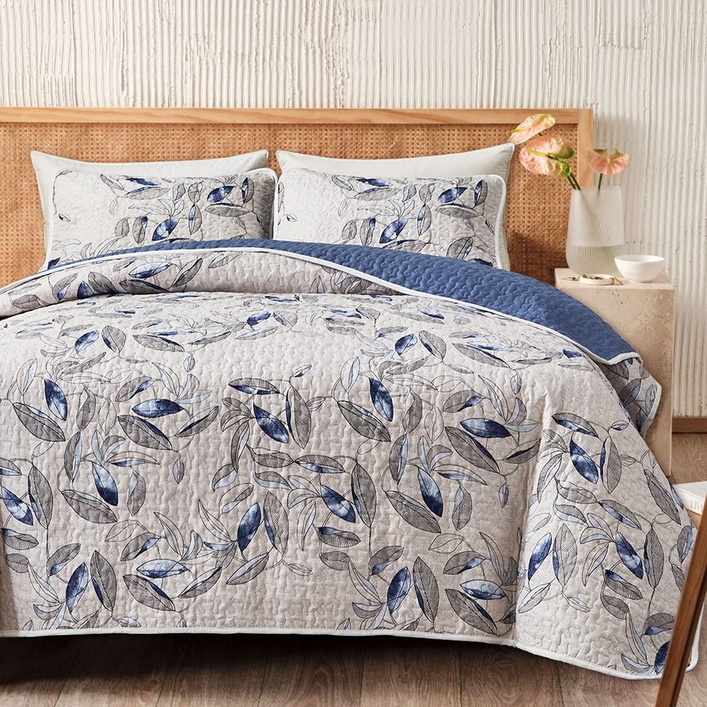 King Microfiber Quilt Set, Reversible Botanical Blue Leaves, 3-Piece Bedspread
