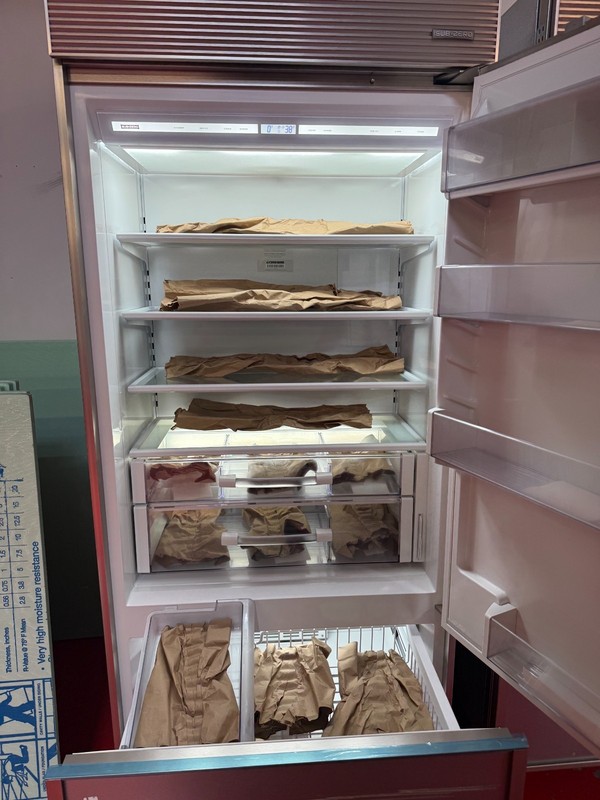 36” Subzero Refrigerator Freezer Panel Ready BI36UORH (Used 2018) gallery