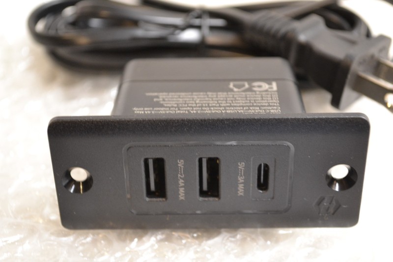 Furniture Power Distribution Unit WL-BK-2U1C gallery