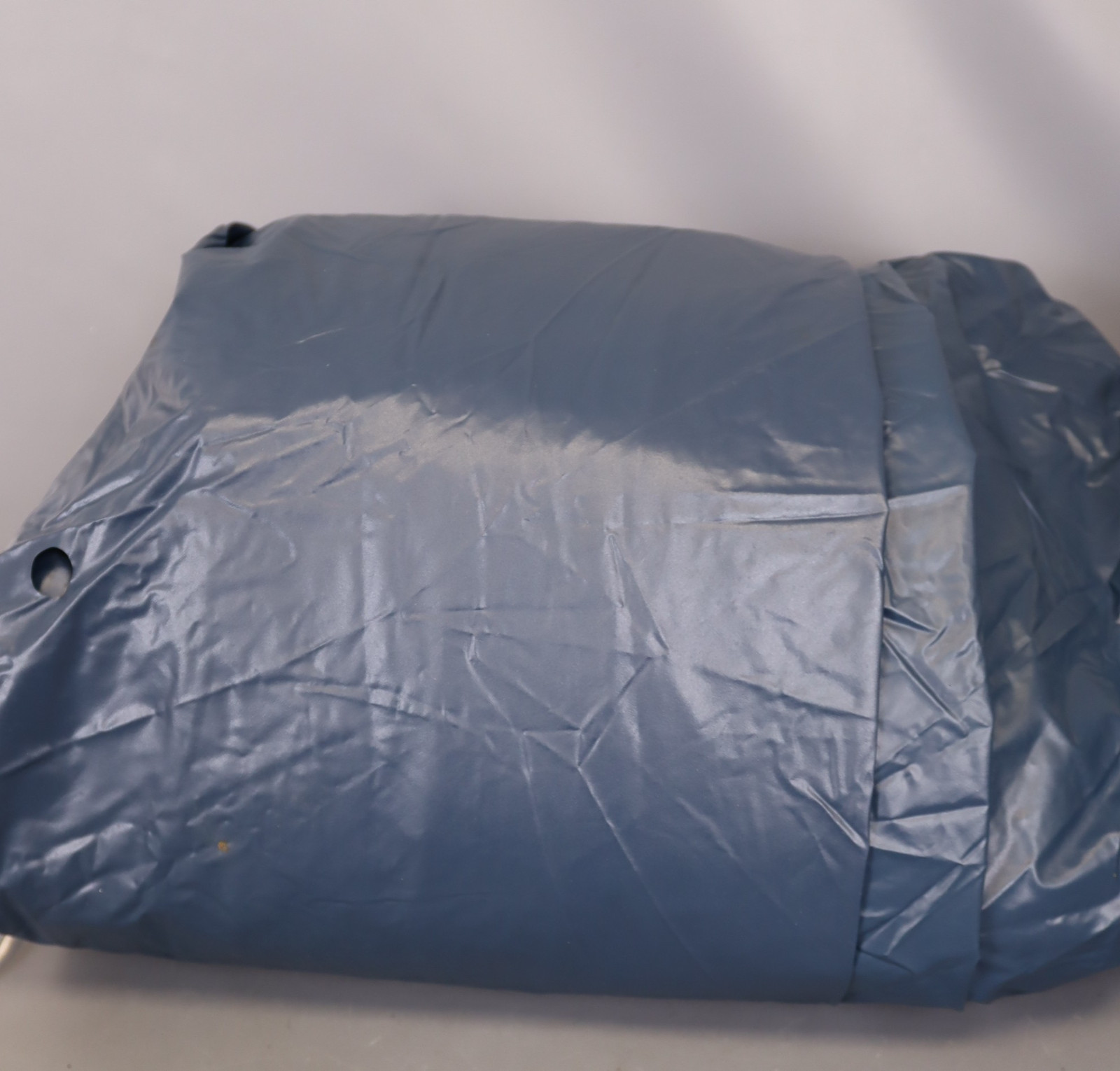 Intex 15ft x 10in Round Pool Cover for Metal Frames ( IT'S BROKEN ON ONE SIDE ) gallery