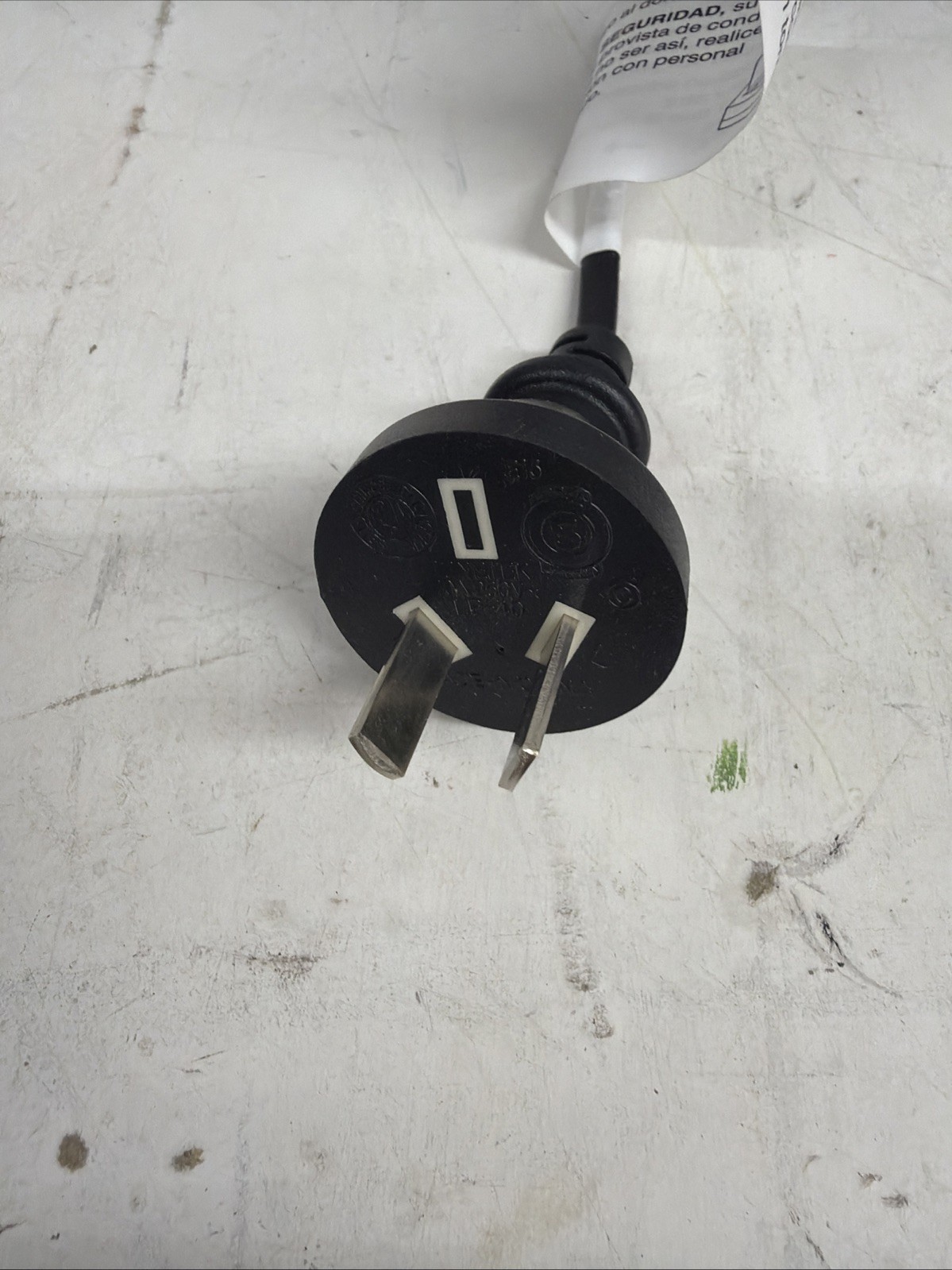 DEWALT 20V MAX* Charger DCB115-AR gallery