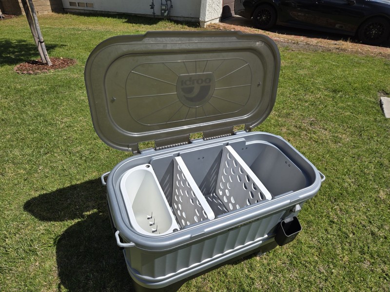 Igloo Party Bar Rolling Cooler 125 qt 158 Can Capacity Bottle Opener 4 Wheels gallery