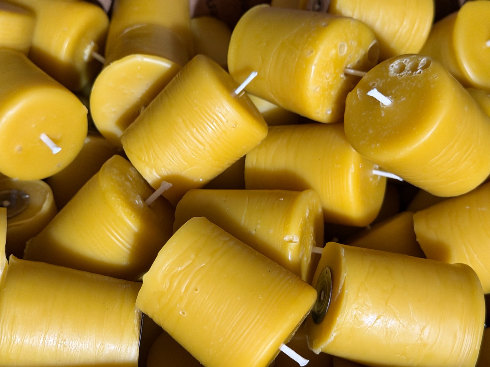 100% Beeswax Votives Candles gallery