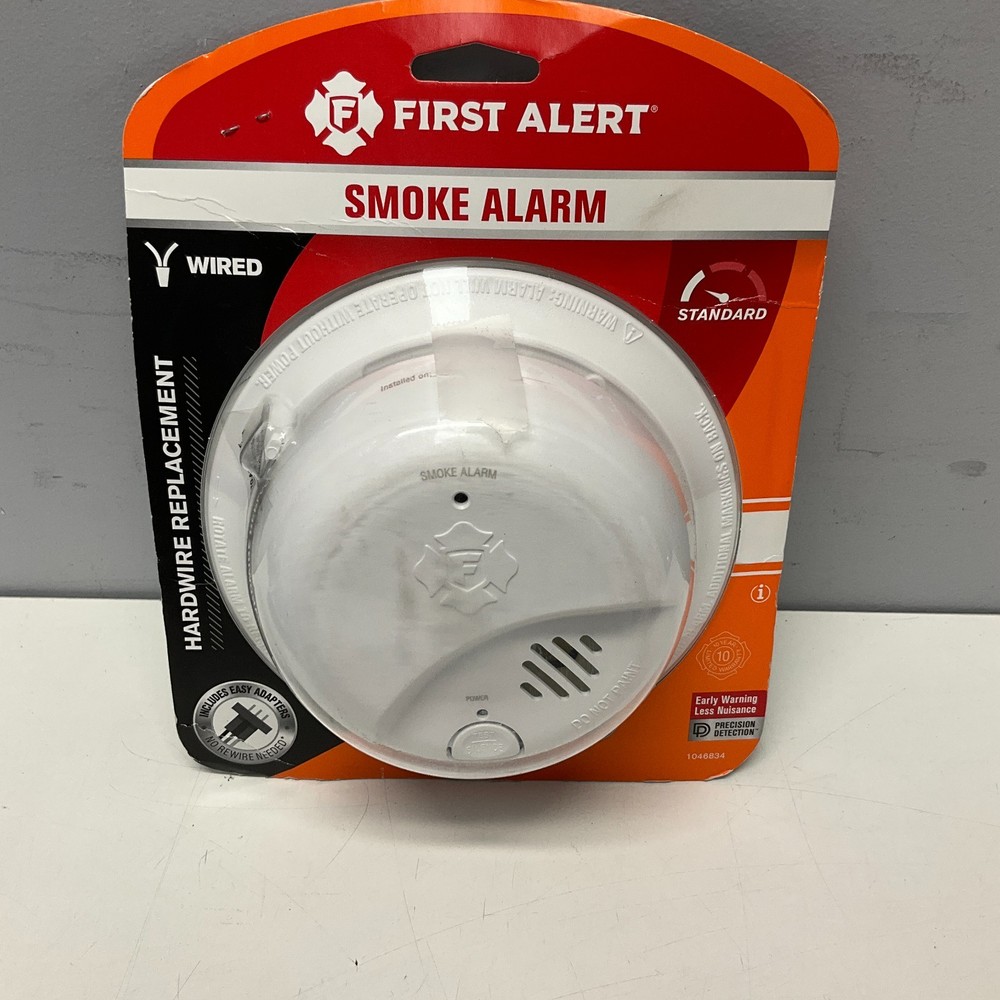 First Alert Advanced Precision Detection Wired Smoke Alarm, New