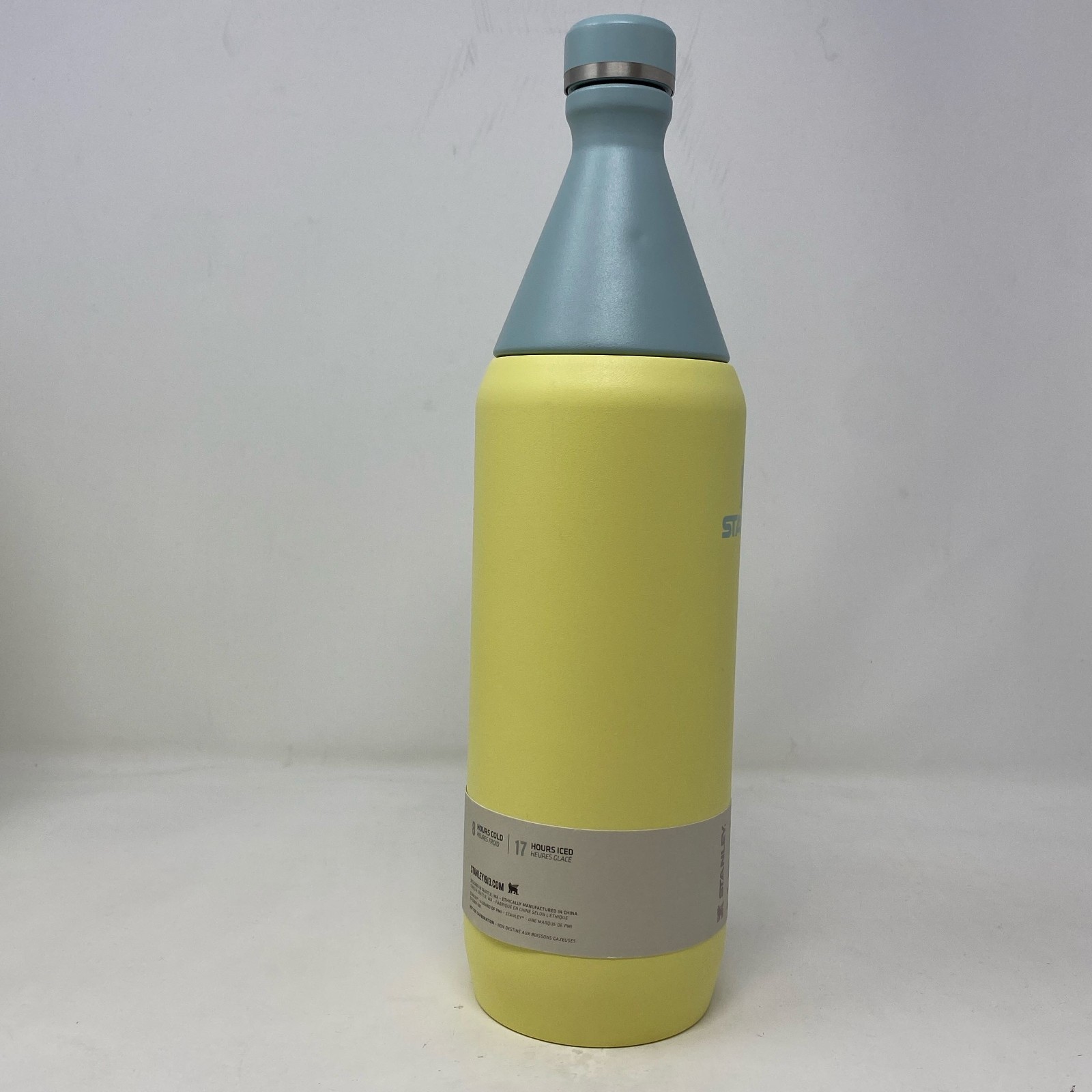 Stanley All Day Slim Bottle 34oz Pomelo Yellow/Blue gallery