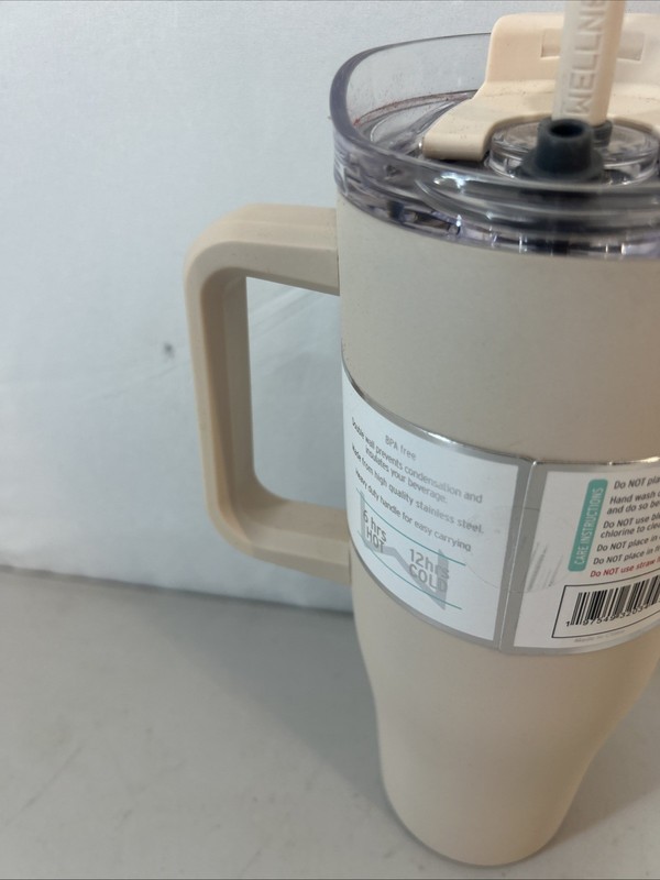 Hydraflow 40-Oz Double Wall Stainless Steel Tumbler with Closed Handle - Cream gallery