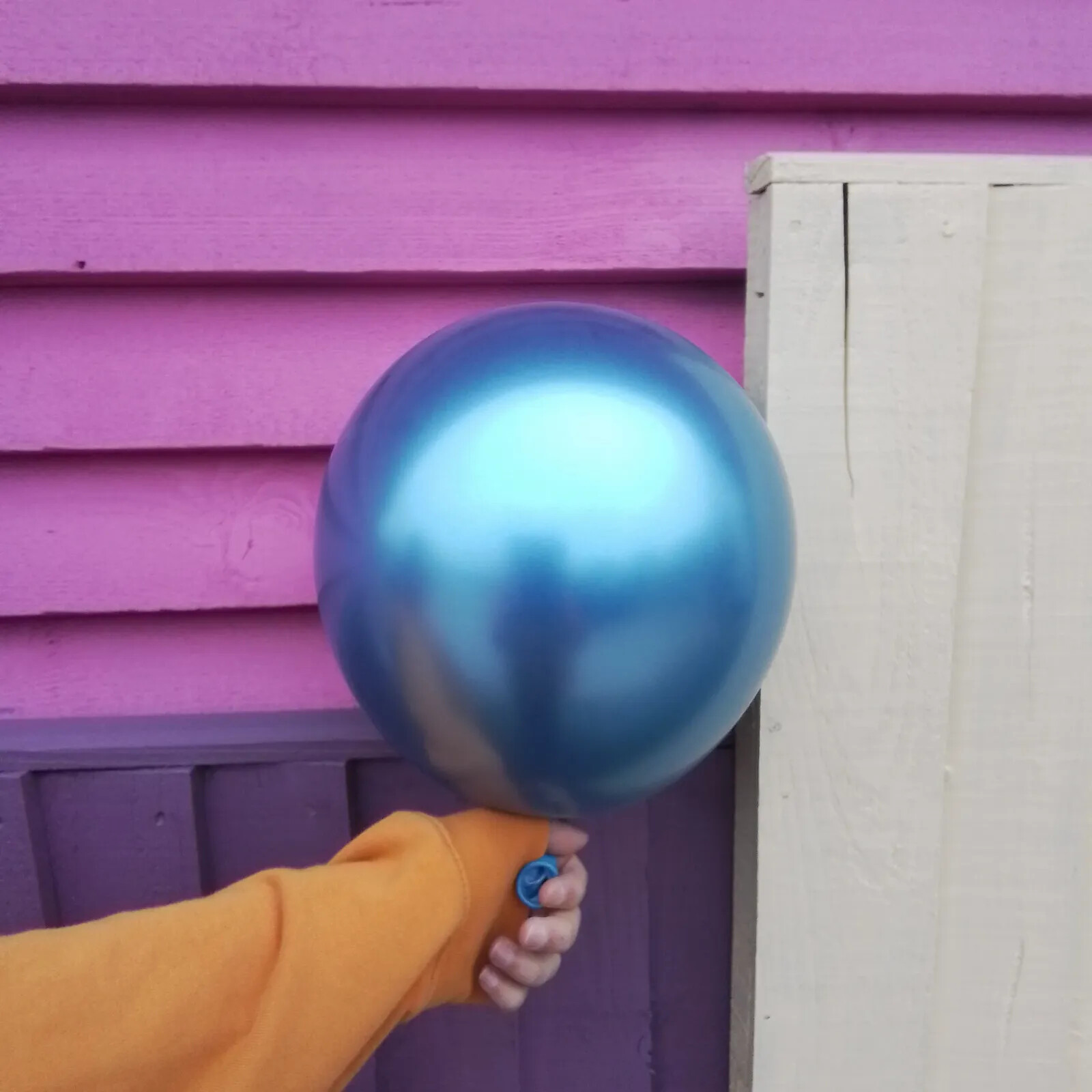 KALISAN MIRROR CHROME BLUE Natural Latex Metallic Balloons Helium 12 inch gallery