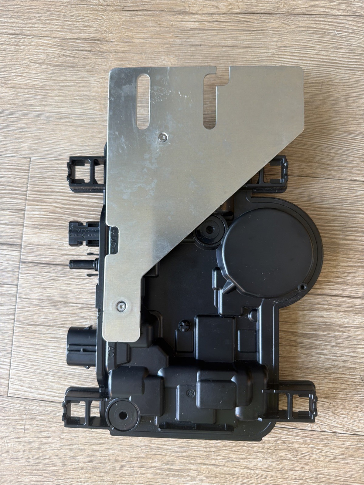 Microinverter ( IQ8AC-72-M-US ) MC4 Wire Connector gallery