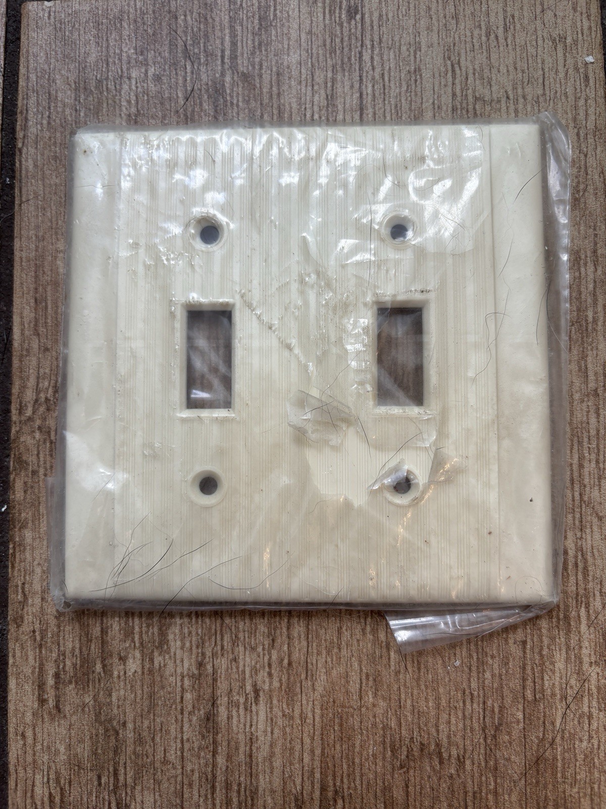 NOS - New Old Stock -Ribbed Ivory Double Light Switch Wall Cover USA Made gallery