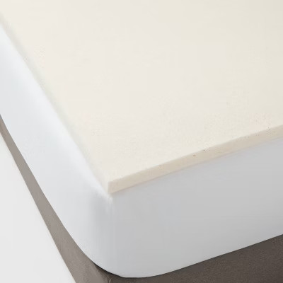 Threshold Memory Foam 1.5" Topper Cooling CertiPUR-US Certified, 12"D, Twin