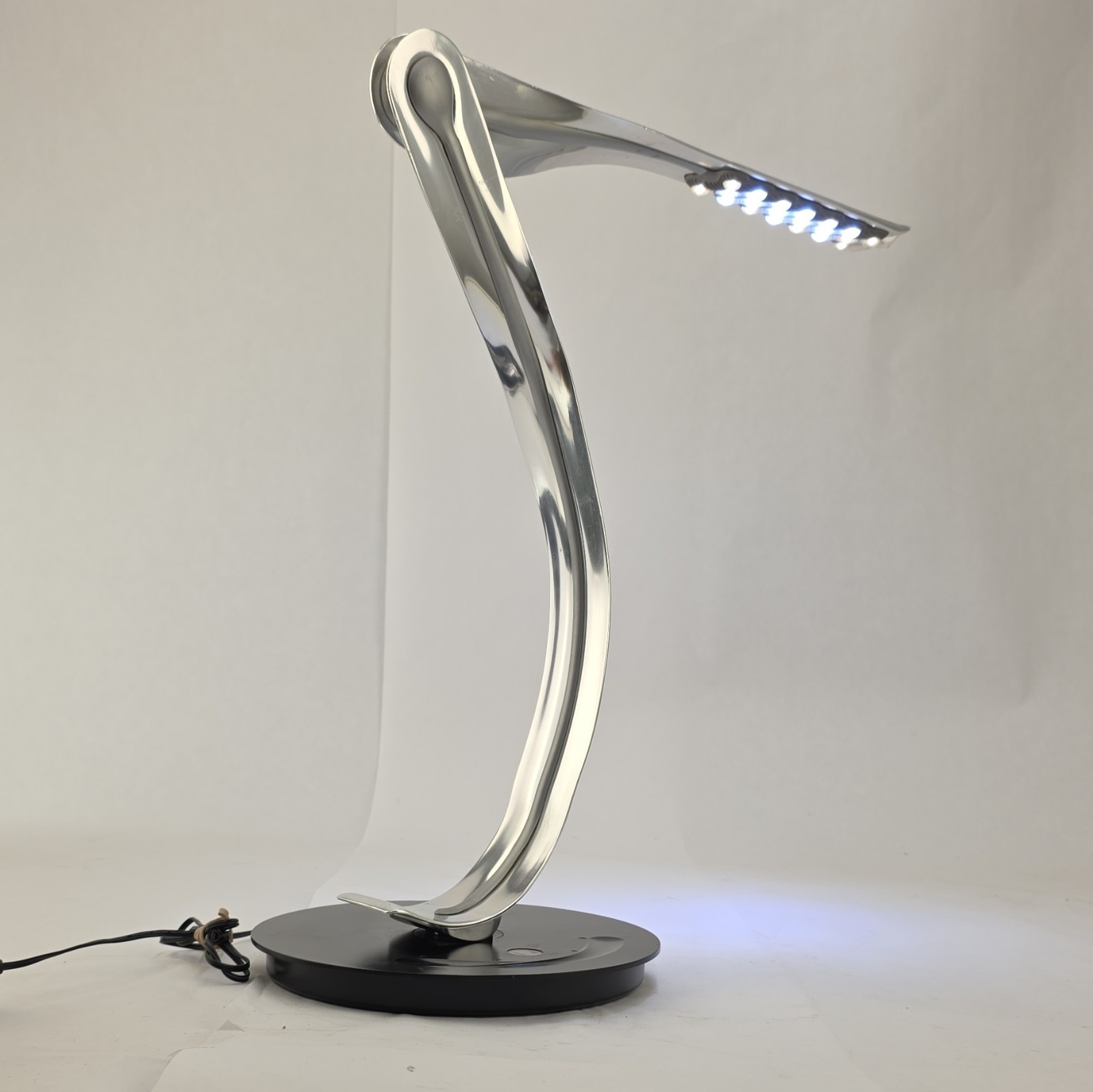 Herman Miller Leaf Personal Light LED Desk Lamp Touch Control Silver/Black gallery