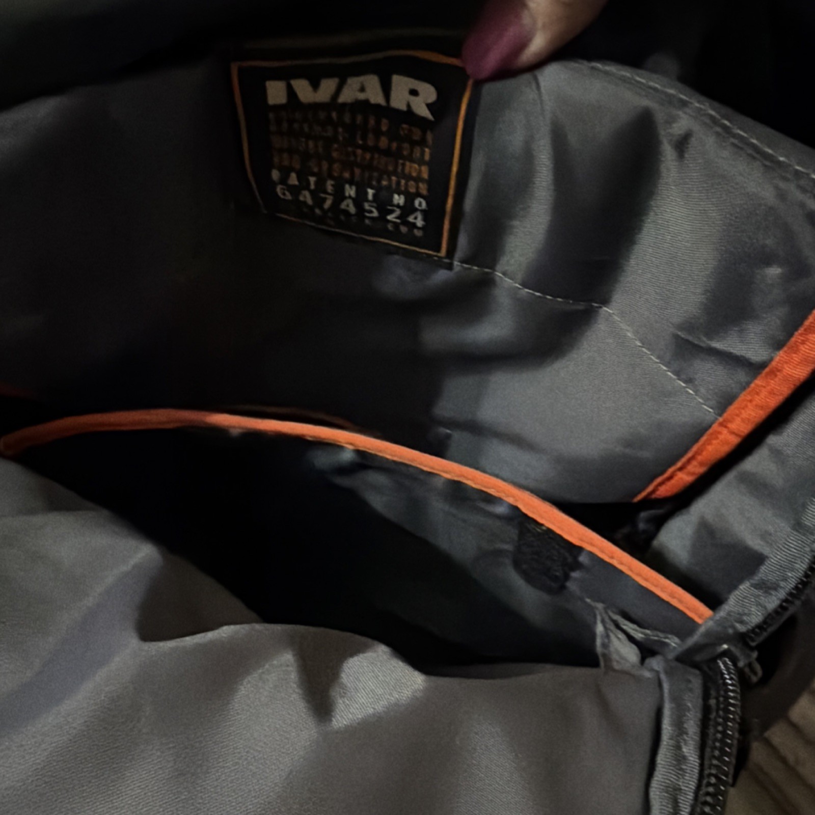 IVAR Black Hiking Backpack Fabric Zipper Closure Multiple Compartments 4