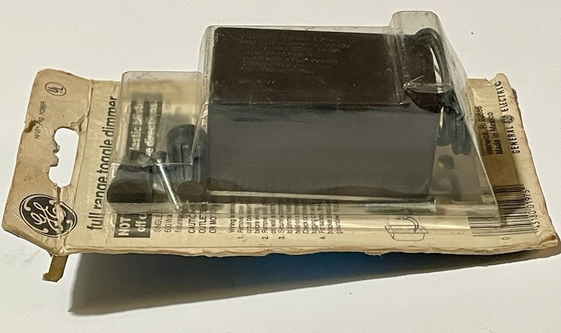 Vtg 1985 GE Toggle Dimmer Switch Single Pole DIT 261E5 NOS gallery
