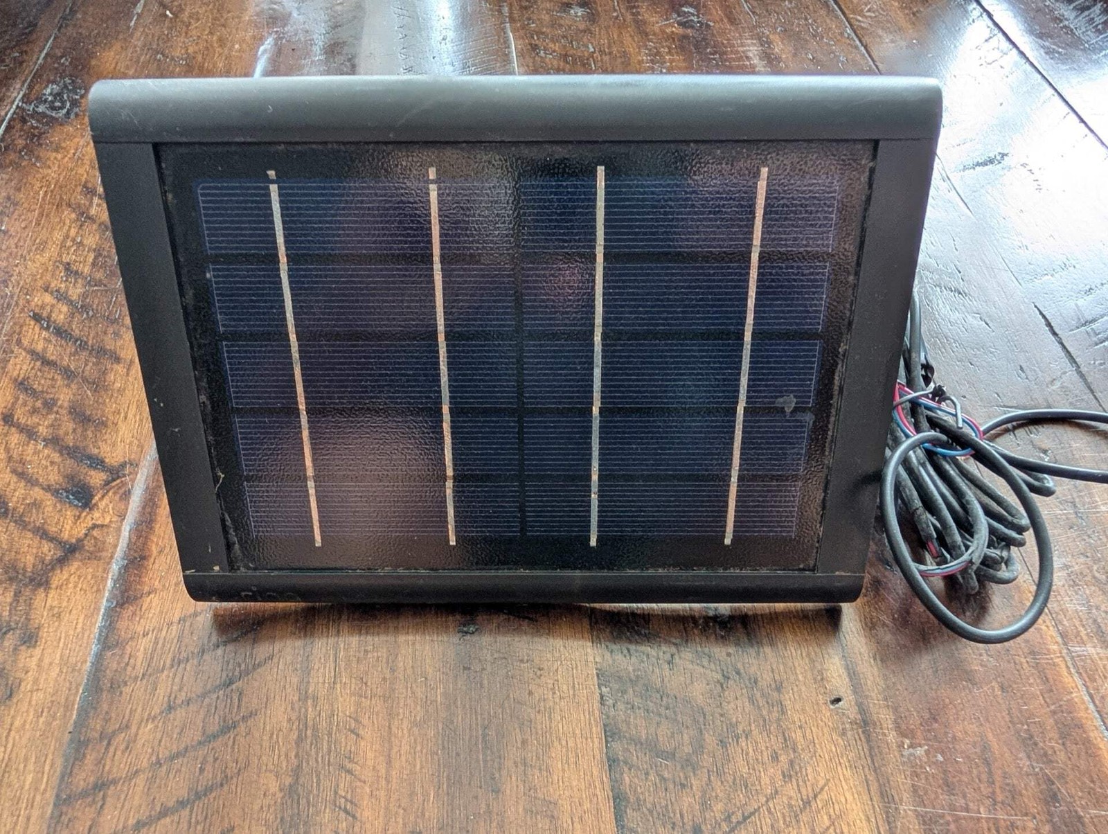 Small Solar Panel for Ring Security Camera / 12V Charger from Generic/Unbranded gallery