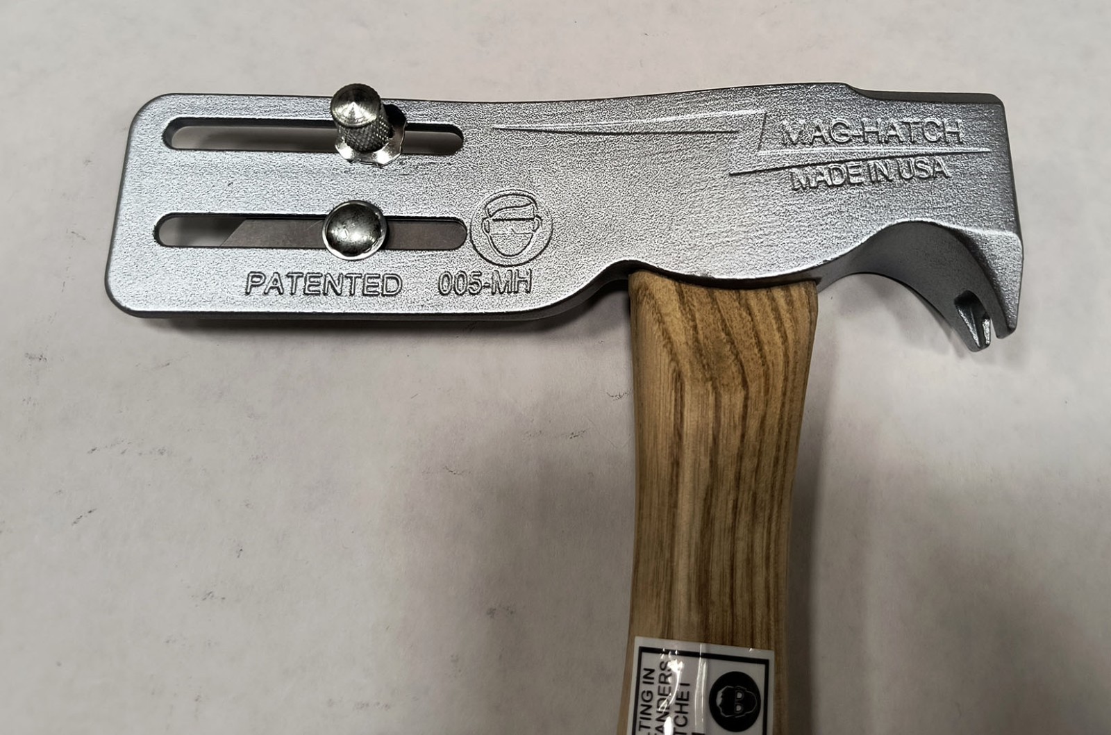 New AJC 005-MH Mag-Hatch Magnetic-Faced Roofing Hammer gallery