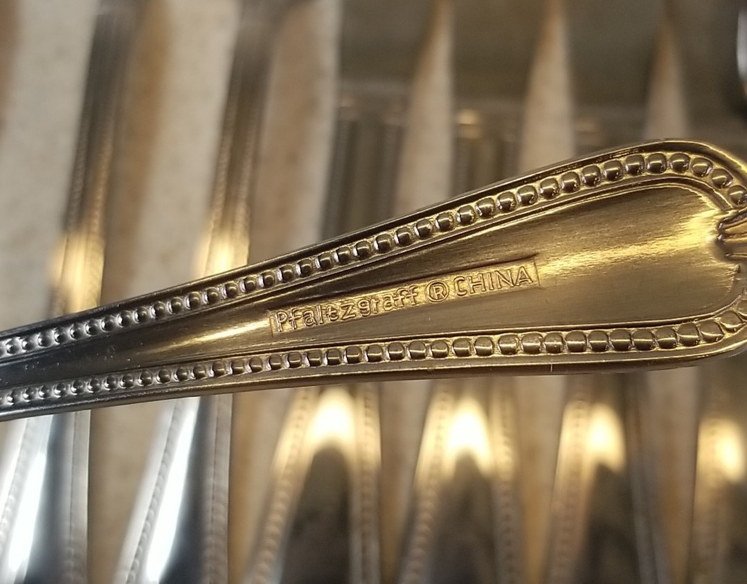 Pfaltzgraff PFF95 Stainless Flatware Beaded Edge Plume China 13 Misc. Pieces gallery