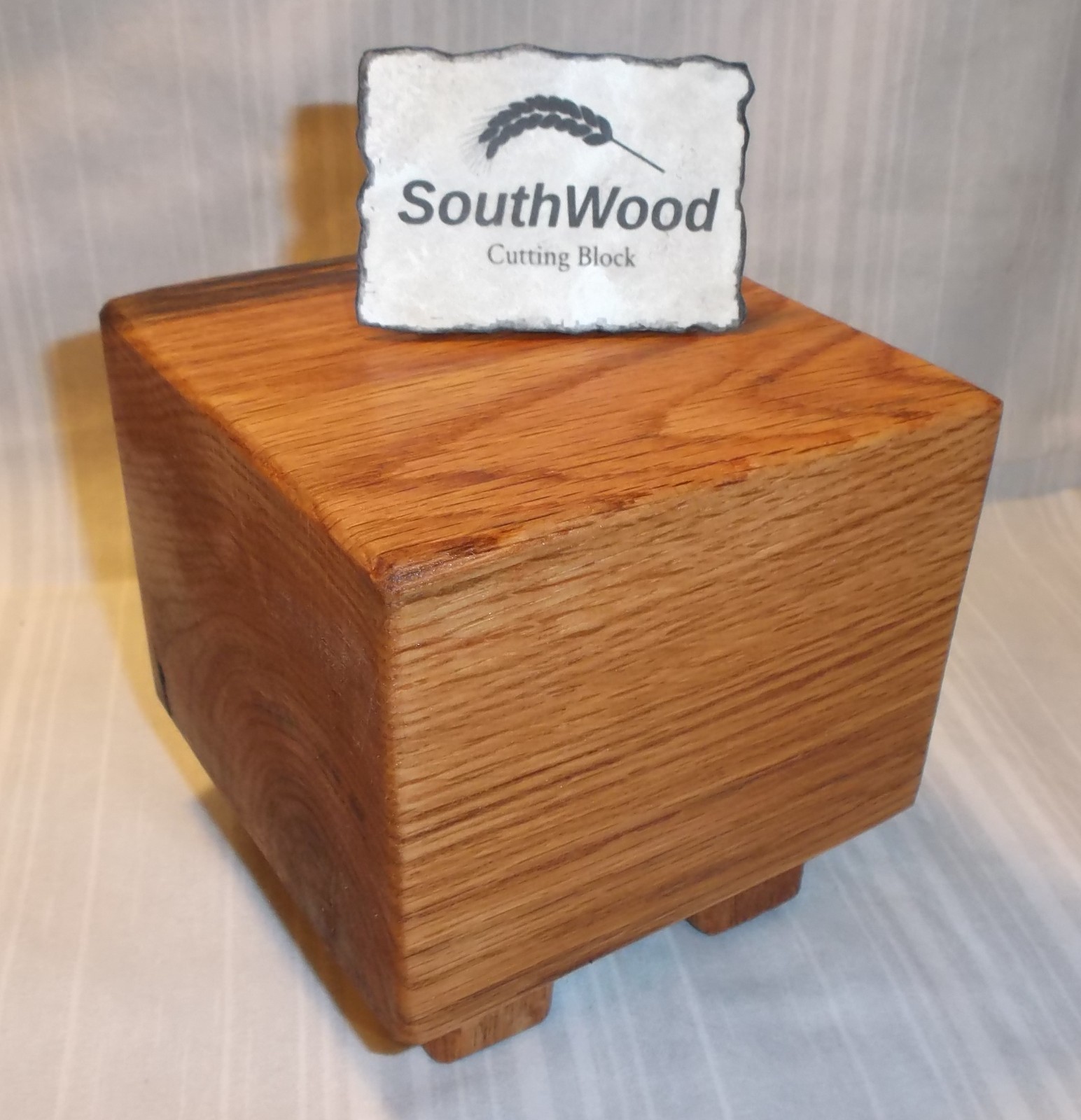 SouthWood solid oak cutting board /mini butcher block island. 4" thick. 5"x5"x5" gallery