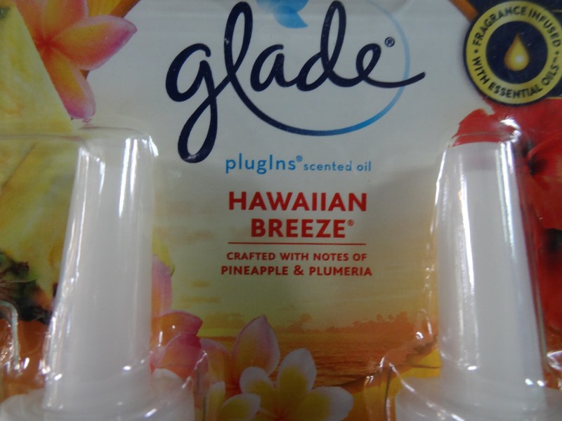 NEW Glade PlugIns HAWAIIAN BREEZE 2 Refills 1.34 FL.OZ. Total gallery
