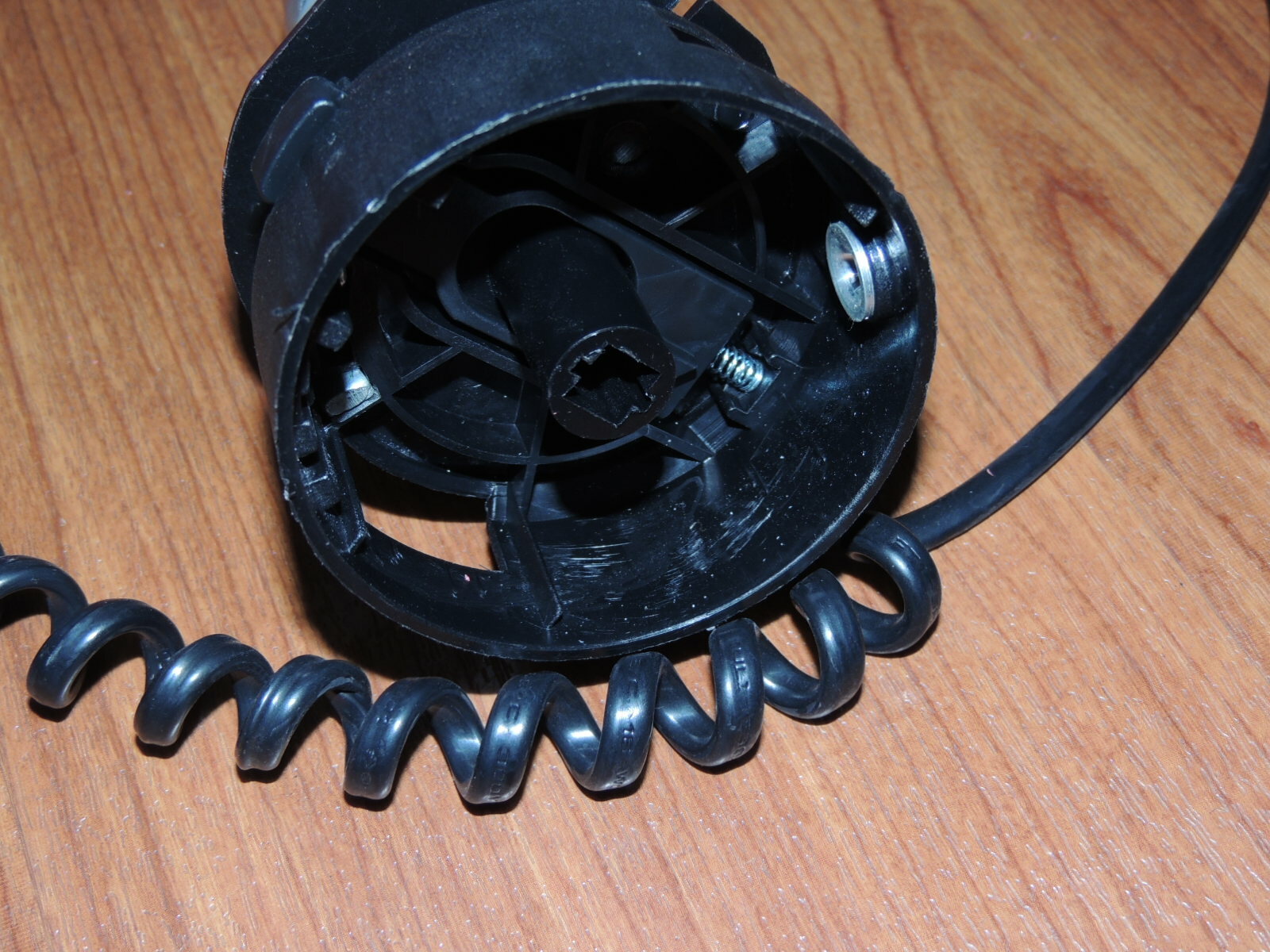 Motor HRS775S-6221F + Spool Housing Hyper Tough 20V 12" Trimmer HT19-401-003-06 gallery