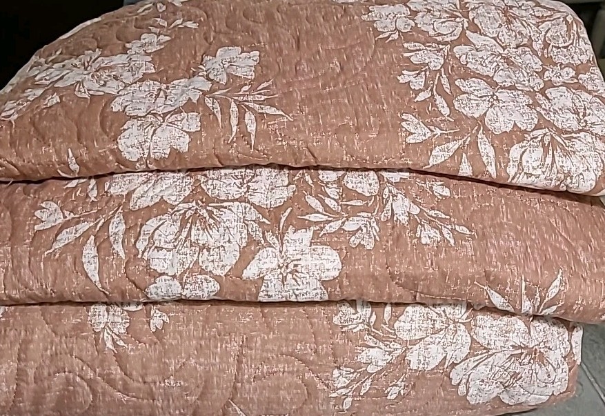 ienjoy Distressed Bouquet Reversible KING Quilt Set Bedspread - Kaycie Gray gallery