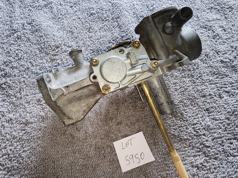 Vintage Briggs & Stratton 5 HP Engine Parts Accessories Tank Mount Carburetor gallery