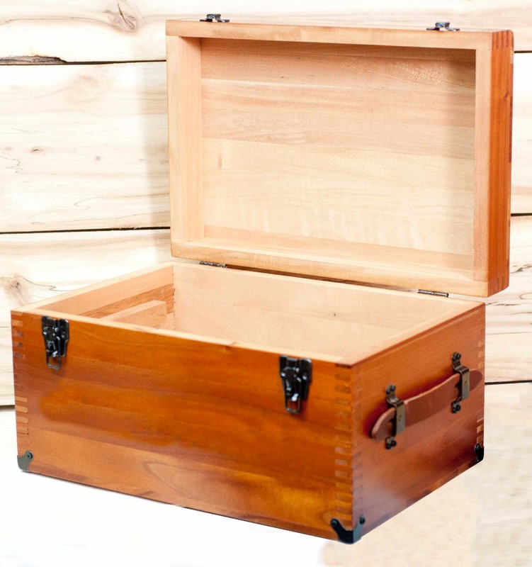 7-0032C Cedar Chest | Cedar Keepsake Box | Wooden Box | Aromatic Cedar Trunk gallery