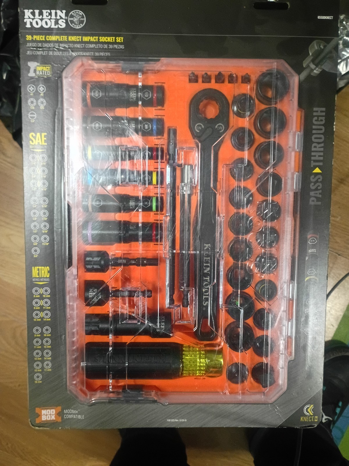 Klein Tools 65500KNECT KNECT Impact Pass Through and Flip Socket Set, 39 Pc. gallery