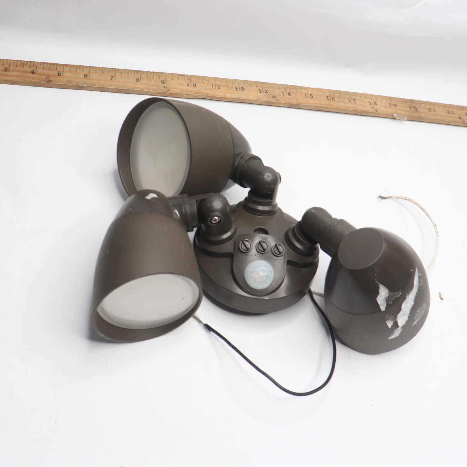 Outdoor 150Â° Motion Activated LED Flood Light 3-Head 2700lm 30W 1005673998 gallery