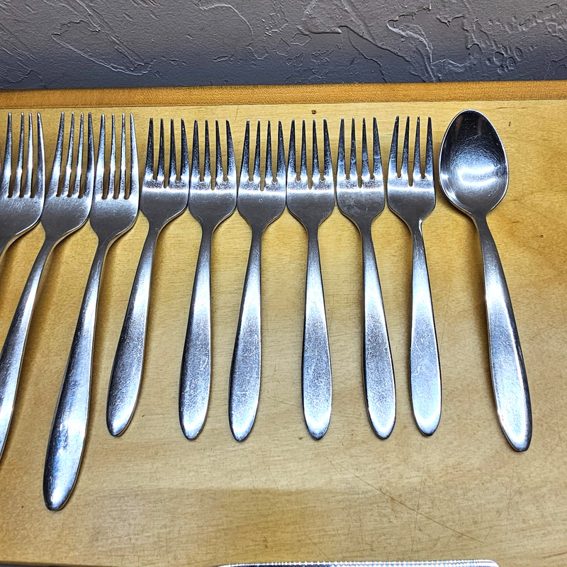 Oneida Mooncrest 18/10 Stainless Replacement Flatware ~ 19 pcs. gallery