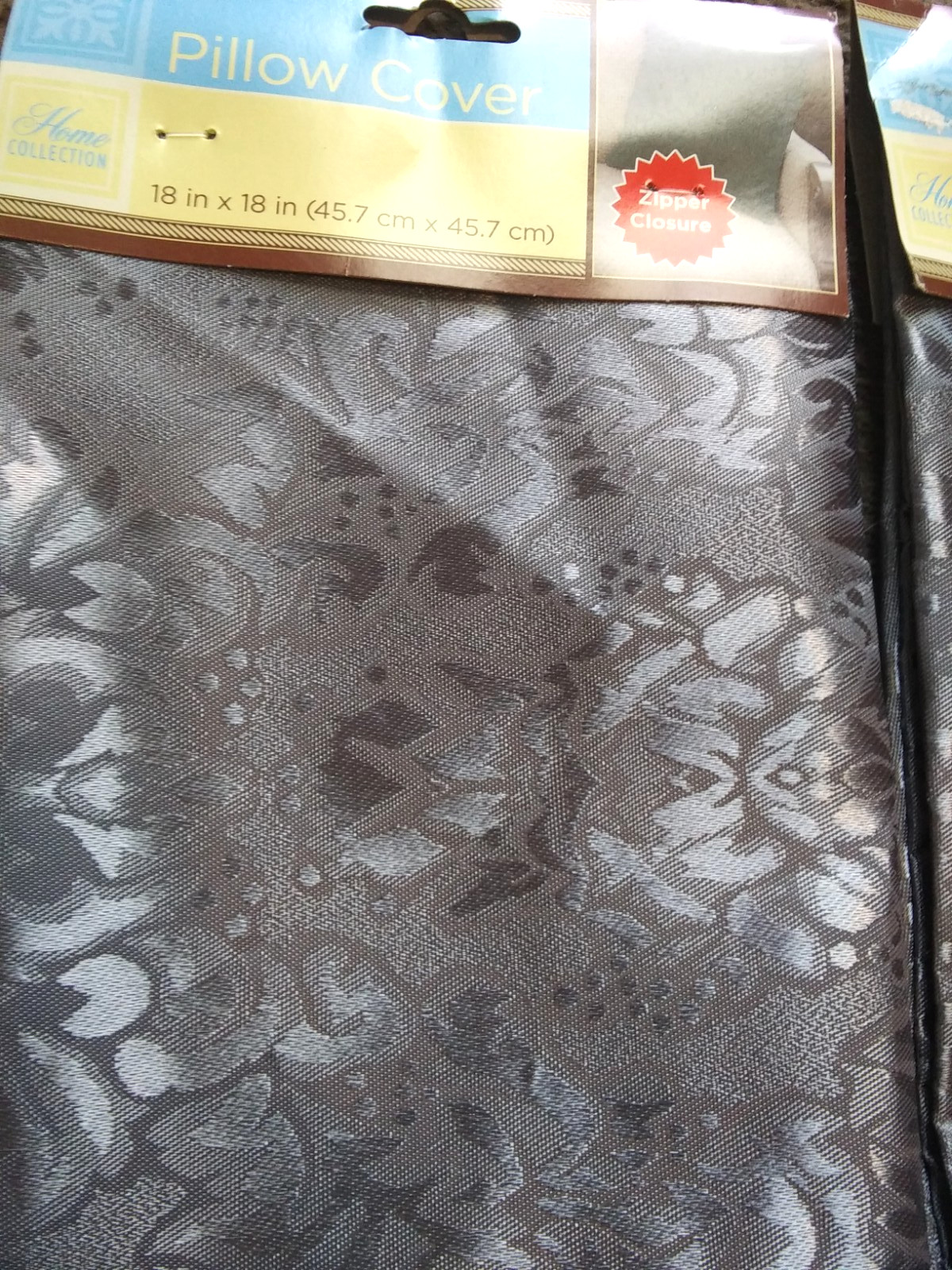 (2) HOME COLLECTIONS SILVER/GRAY FLORAL DAMASK ZIPPER THROW PILLOW COVERS 18X18 gallery