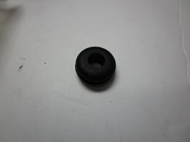 Toro 237-89 Snowblower Fuel Tank Grommet for 38040, 38045, 38050, 38180, 38181 gallery