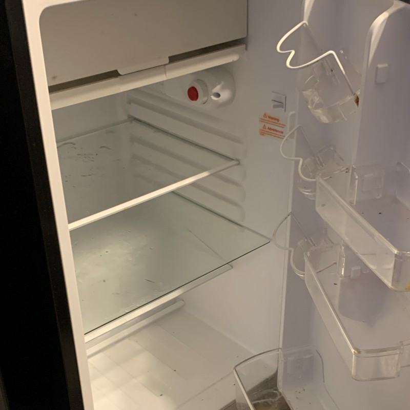 Magic Chef Compact Mini Fridge Single Door Manual Defrost Silver Freestanding gallery