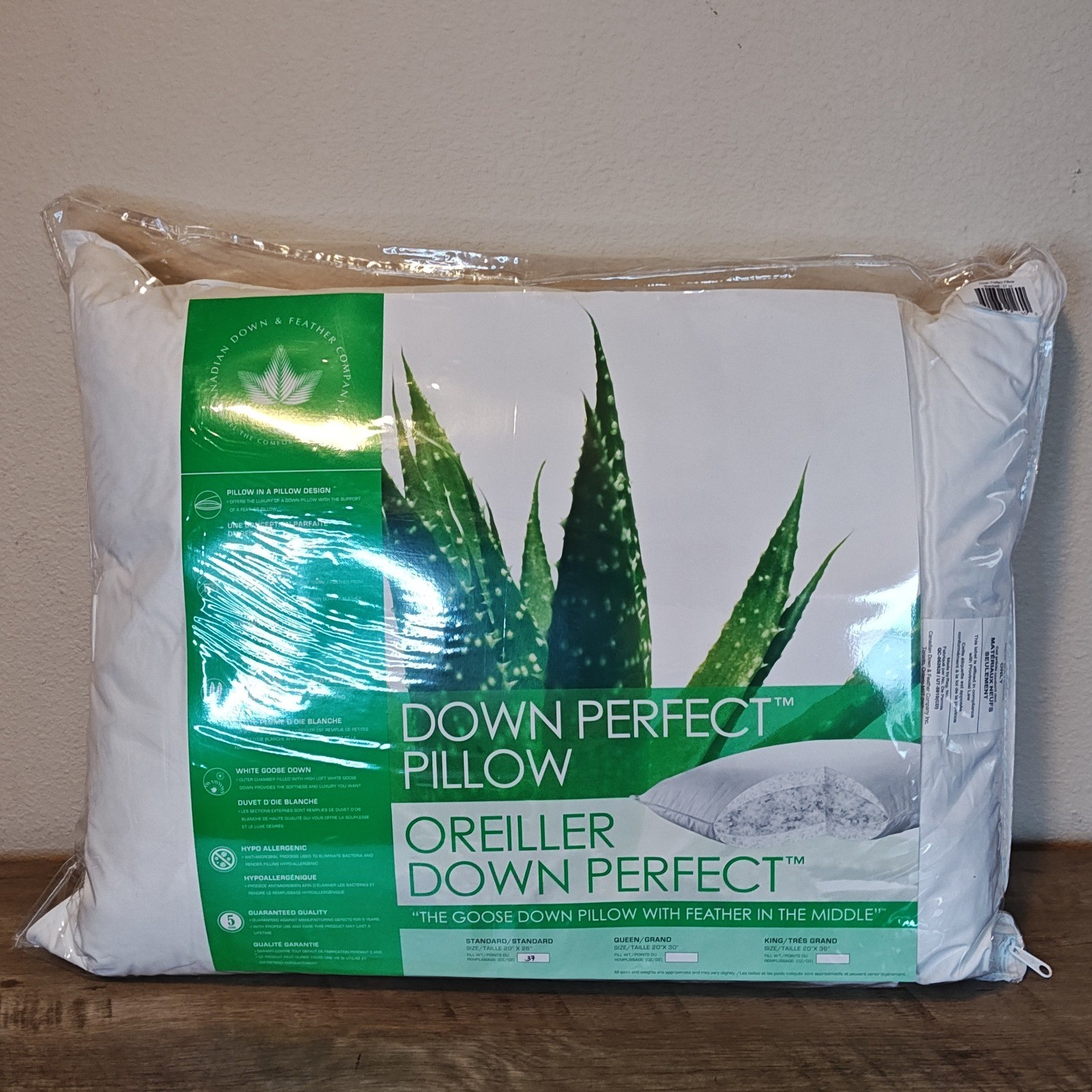 NEW Canadian Down & Feather Company Down Perfect Standard Pillow 20x26 37oz Fill gallery