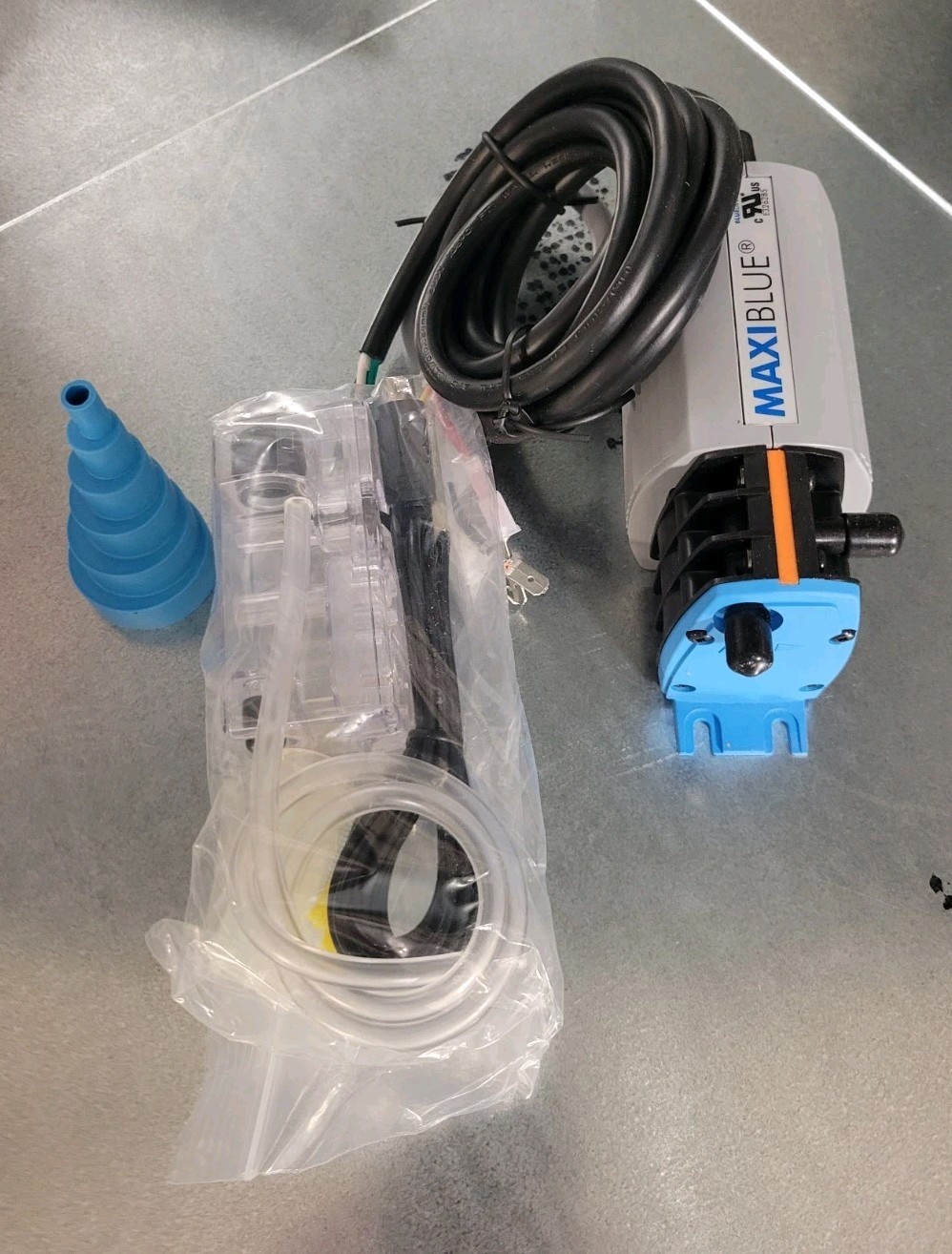 Blue Diamond Maxiblue 3.7GPH Condensate Removal Pump w Reservoir 230V *X87-721 gallery
