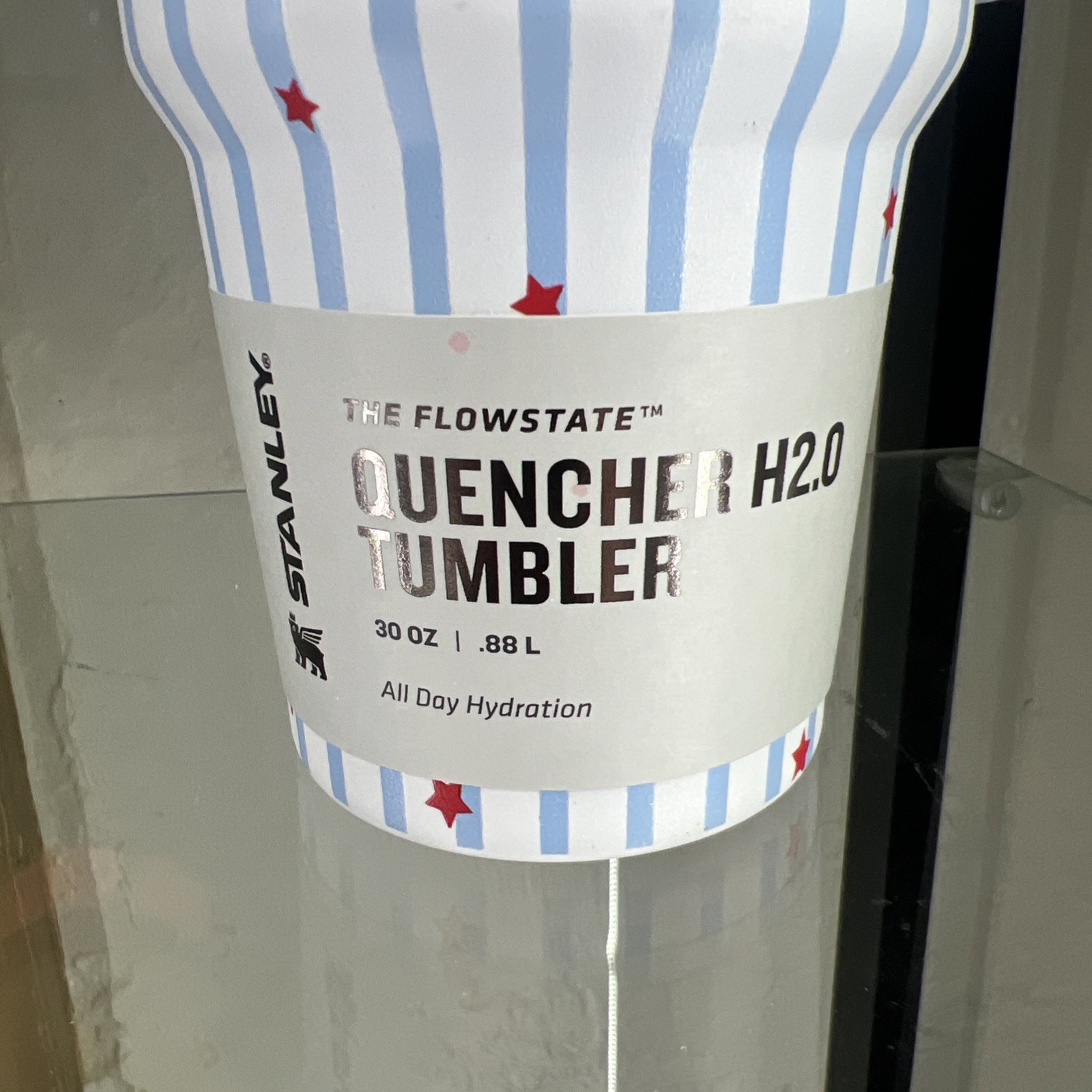 Stanley 40oz H2.0 FlowState Quencher Tumbler Blue Starry Stripes NEW gallery