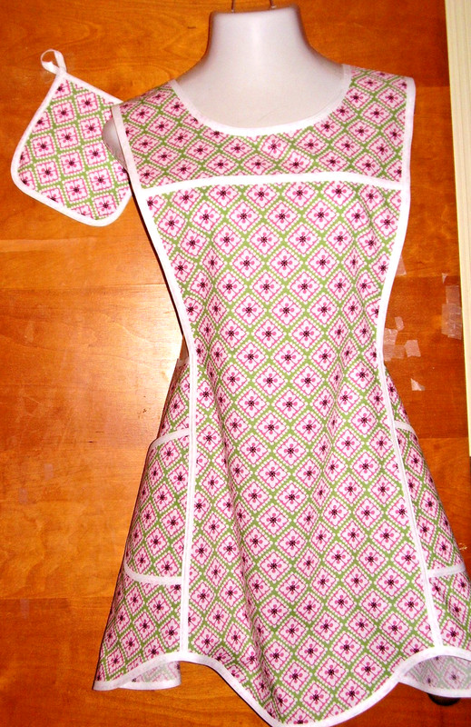 HANDMADE BIB APRON - PLUS SZ - CROSS BACK - ABSTRACT FLOWERS - RETRO - VINTAGE gallery